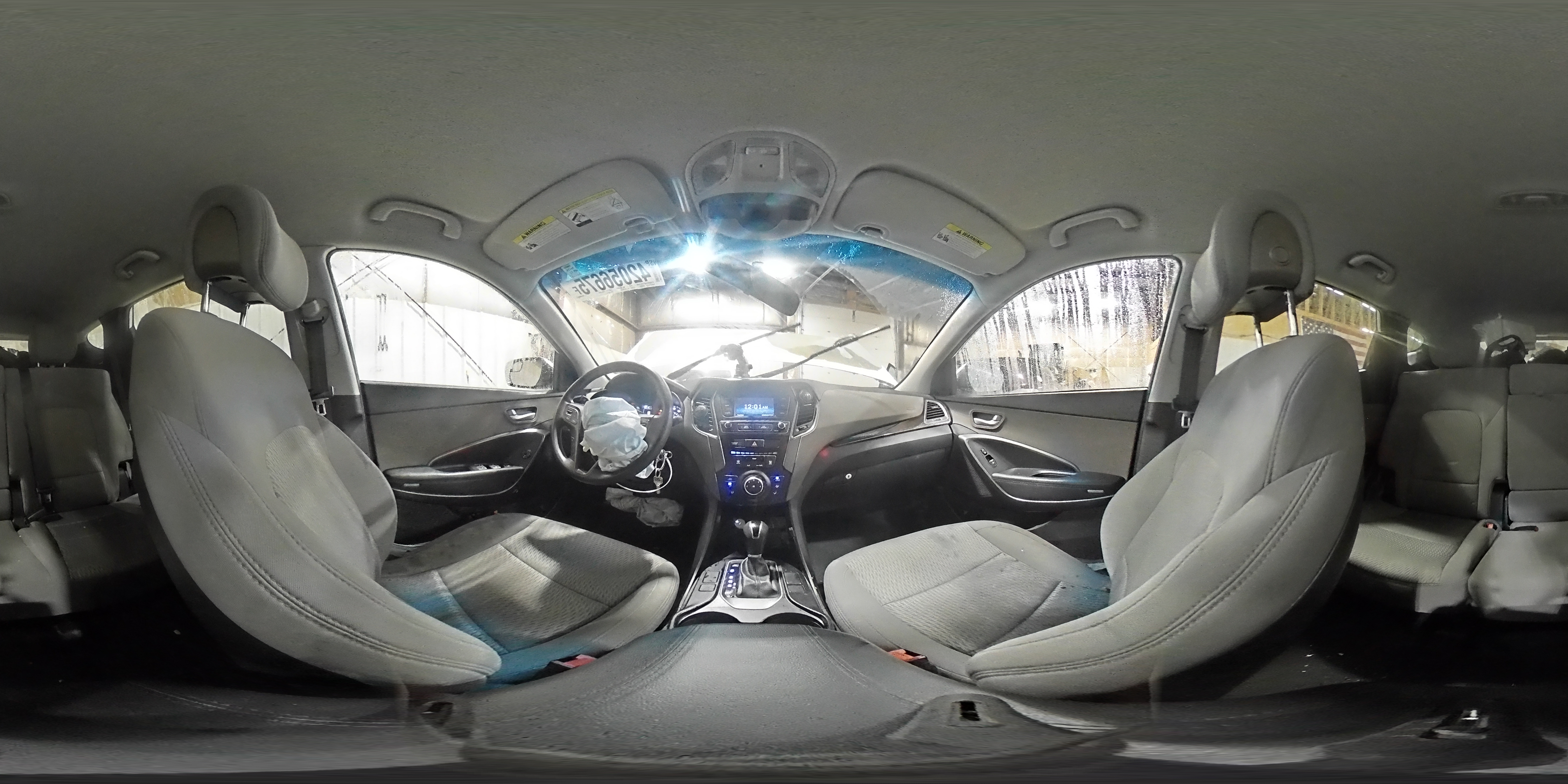 2017 Hyundai Santa Fe - Image 13