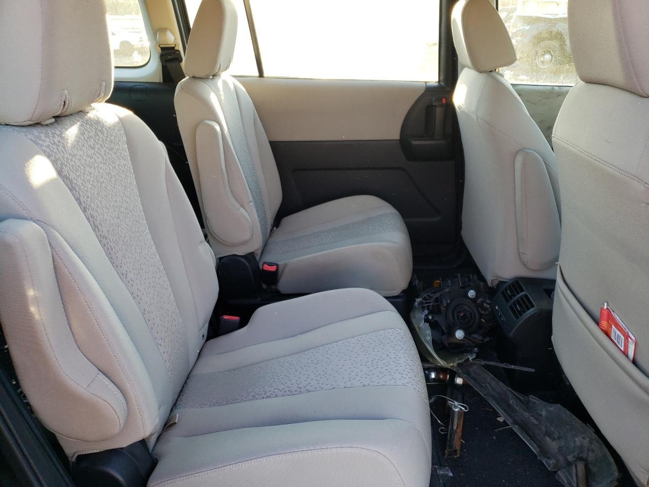 2012 Mazda 5 - Image 12