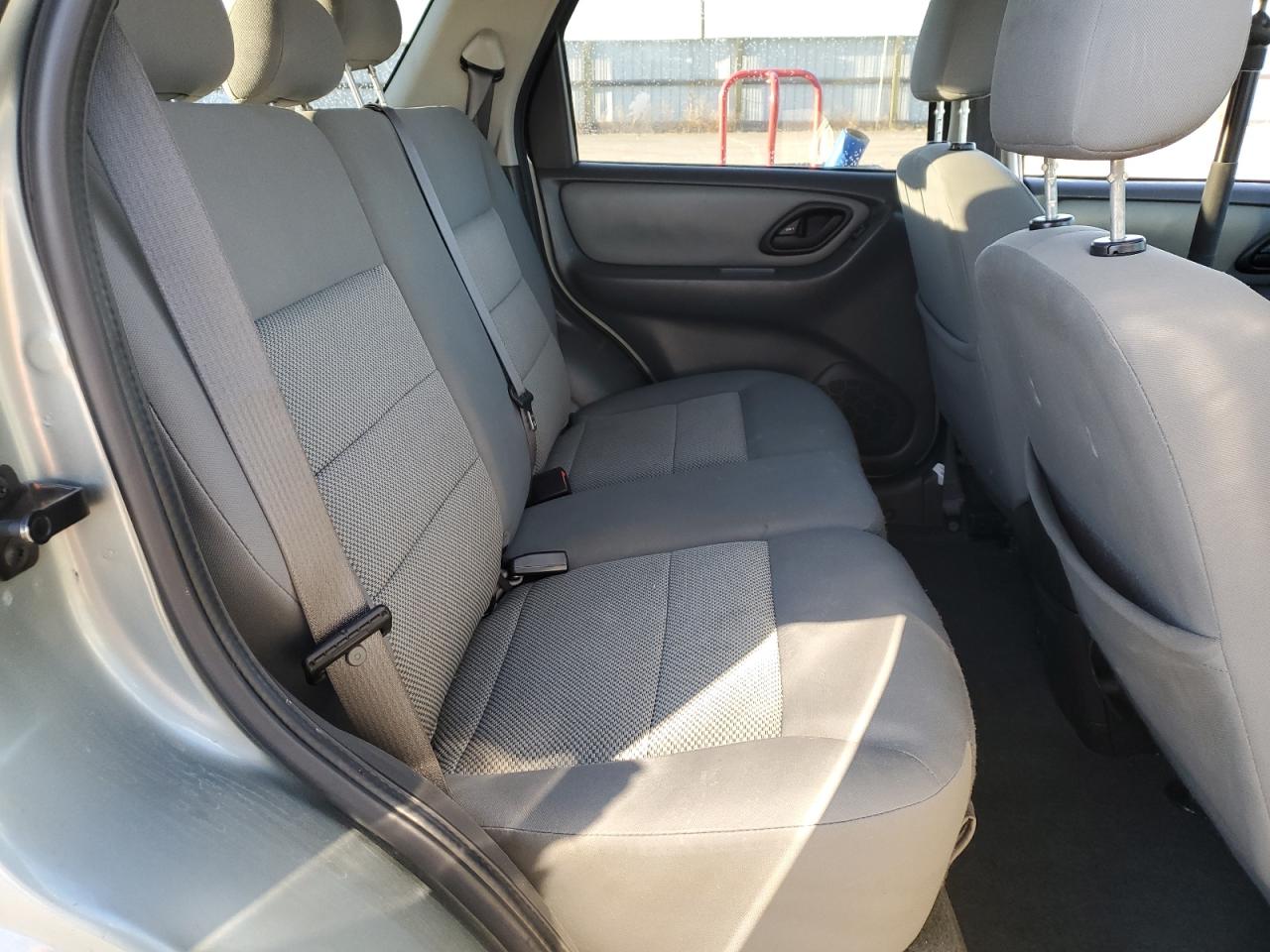 2006 Ford Escape - Image 11