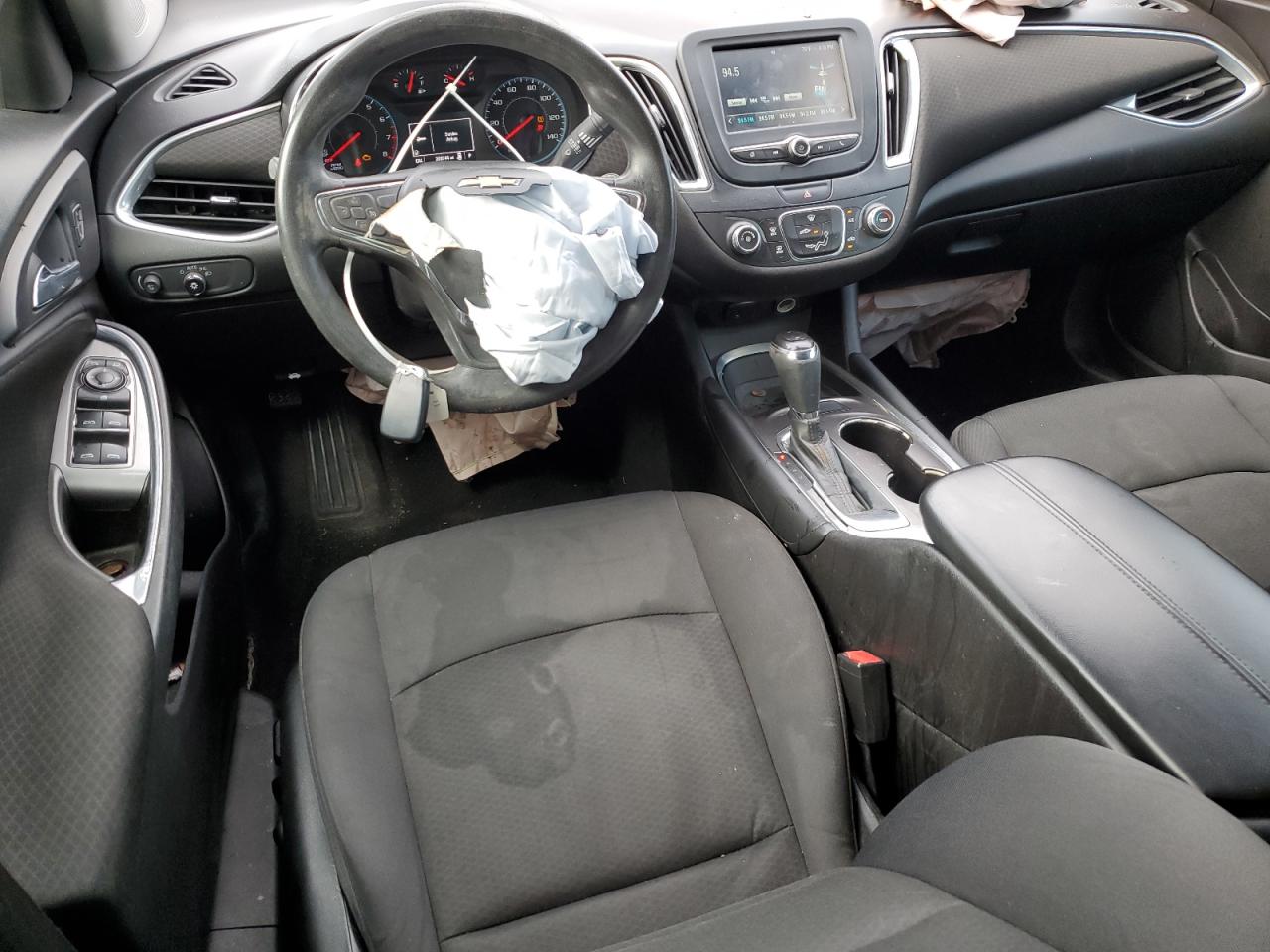 2016 Chevrolet Malibu - Image 8