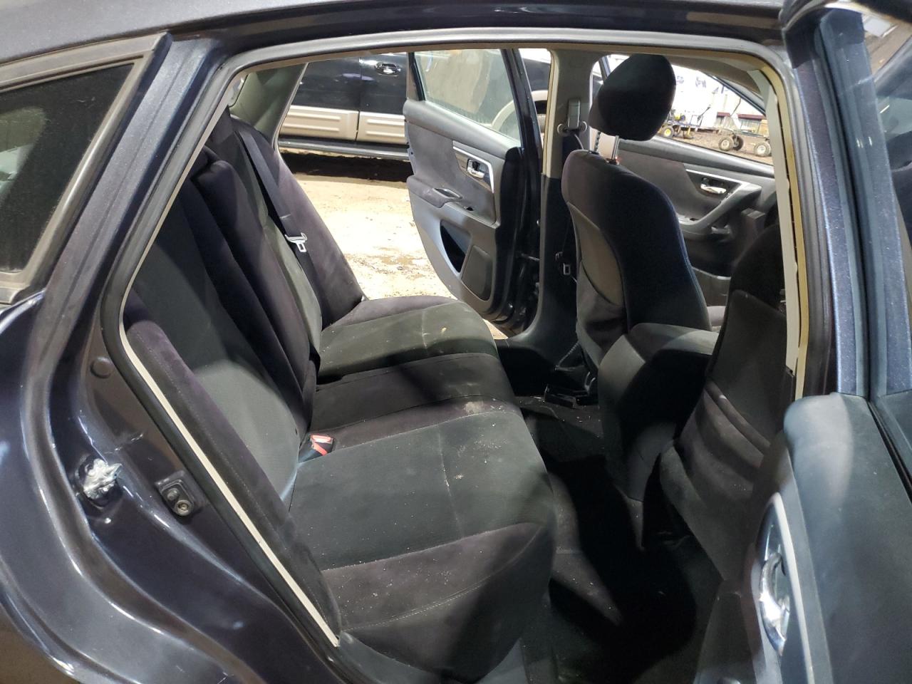 2013 Nissan Altima - Image 10