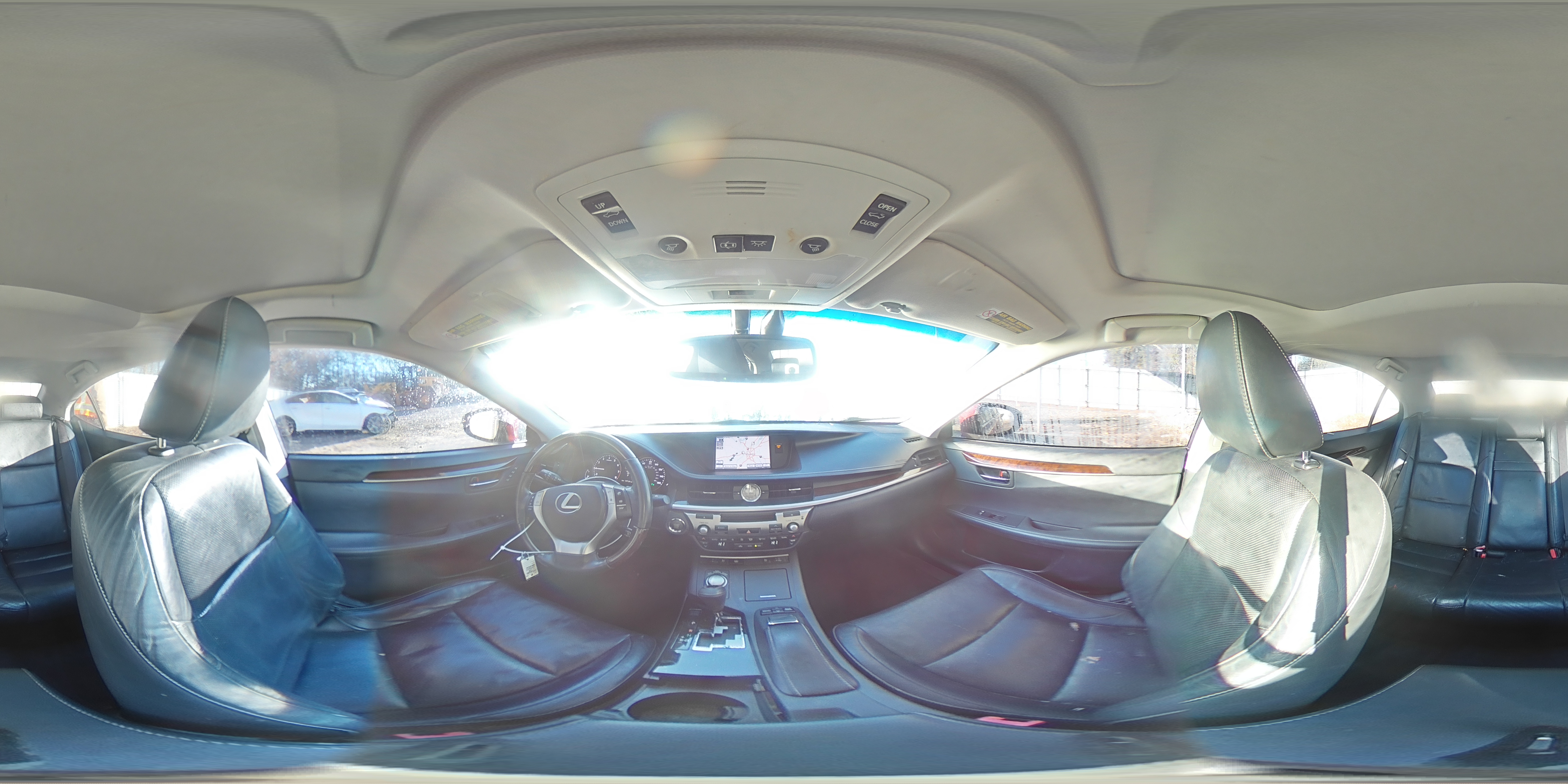 2014 Lexus ES - Image 14