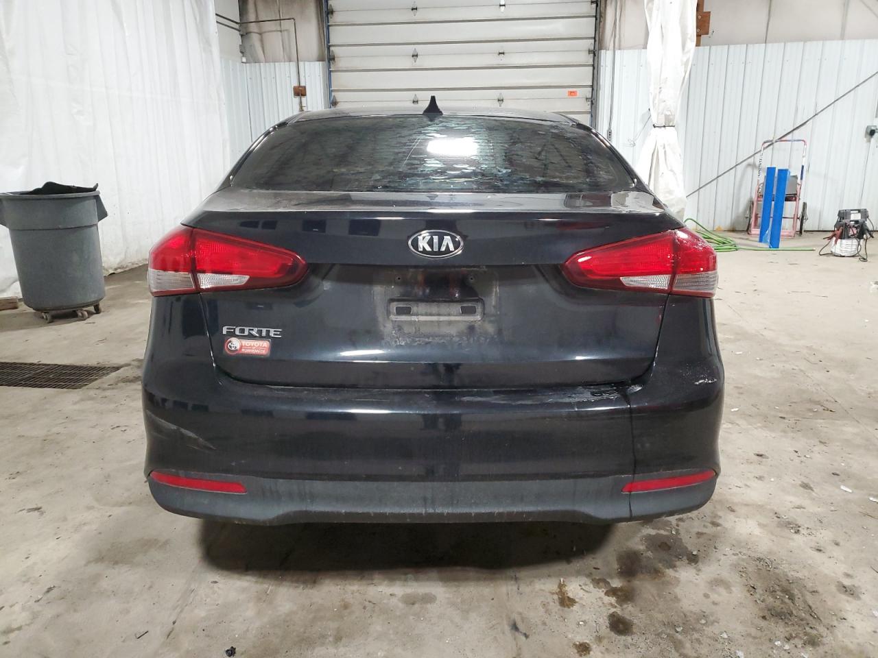 2018 Kia Forte - Image 6