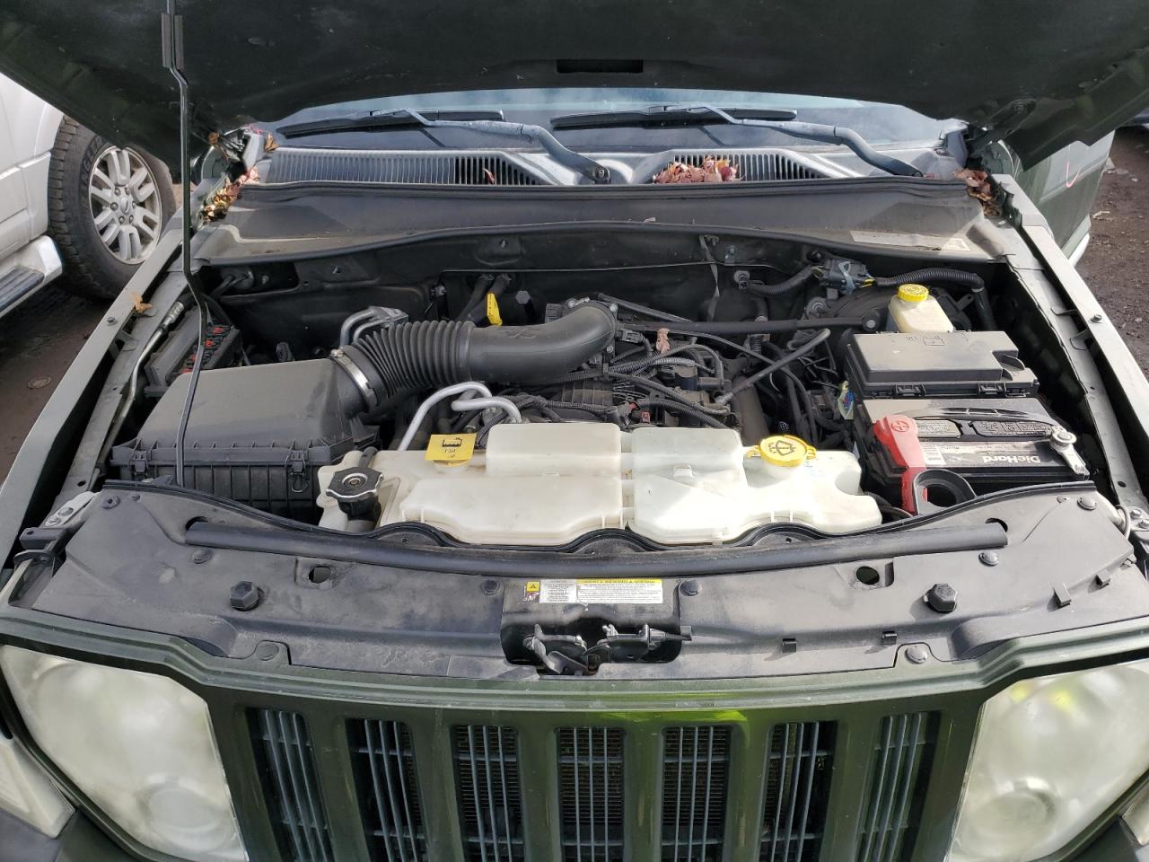 2009 Jeep Liberty (North America) - Image 12