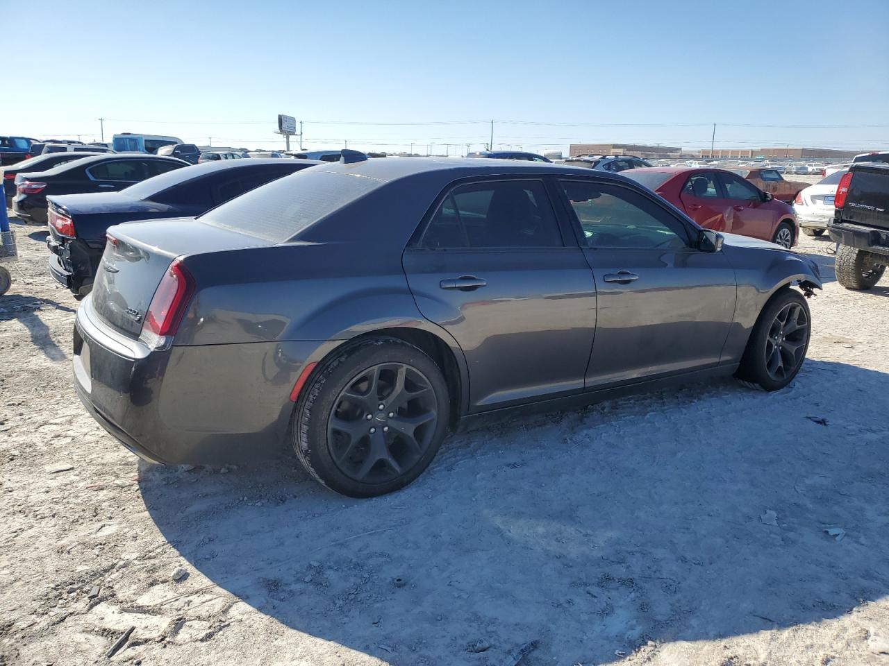 2021 Chrysler 300 - Image 3