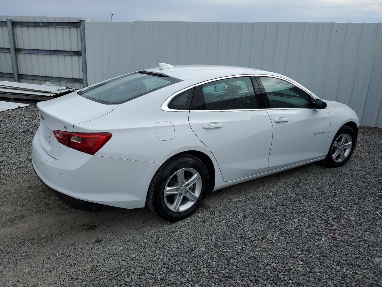 2023 Chevrolet Malibu - Image 3