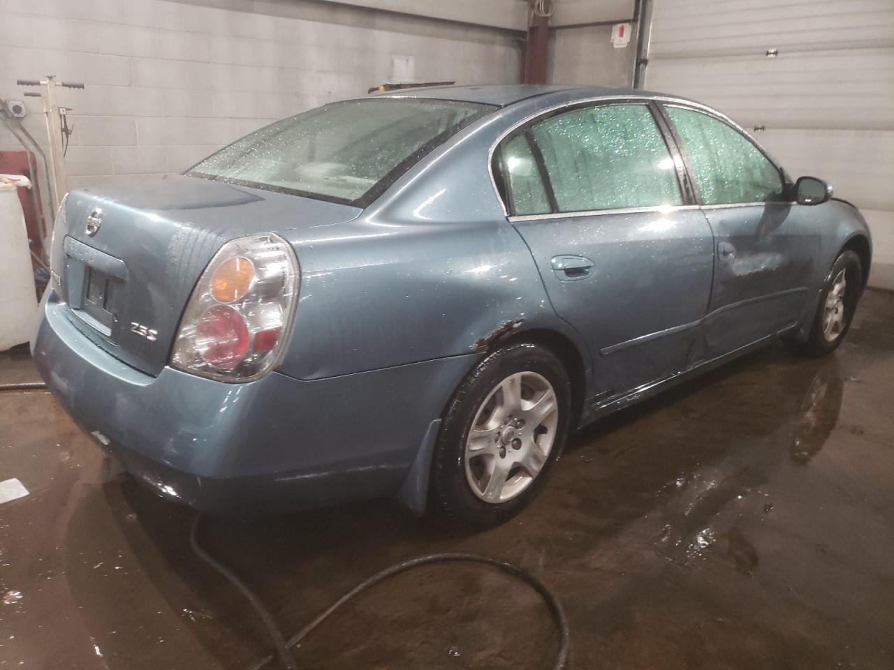 2002 Nissan Altima - Image 3