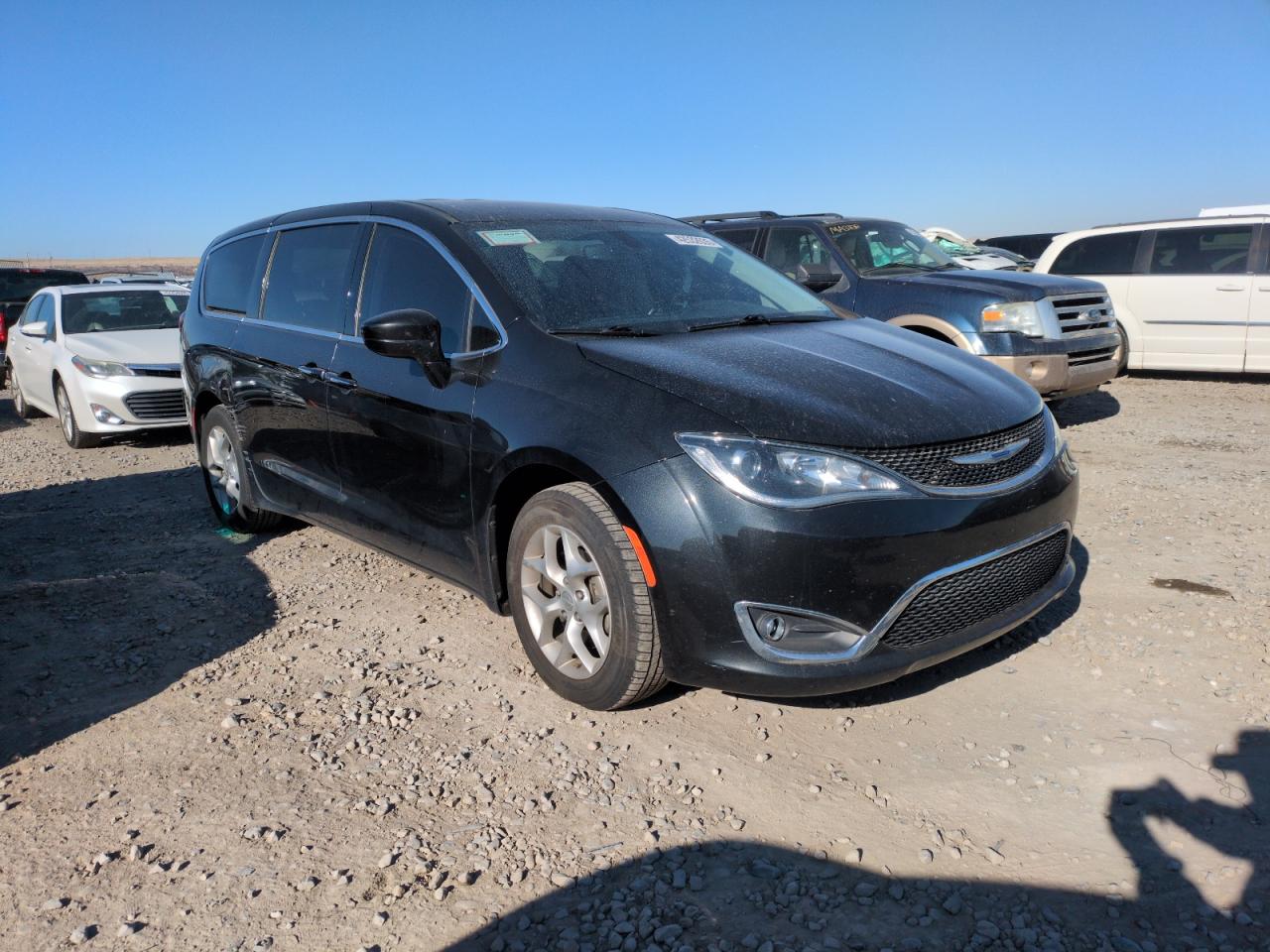 2019 Chrysler Pacifica - Image 4