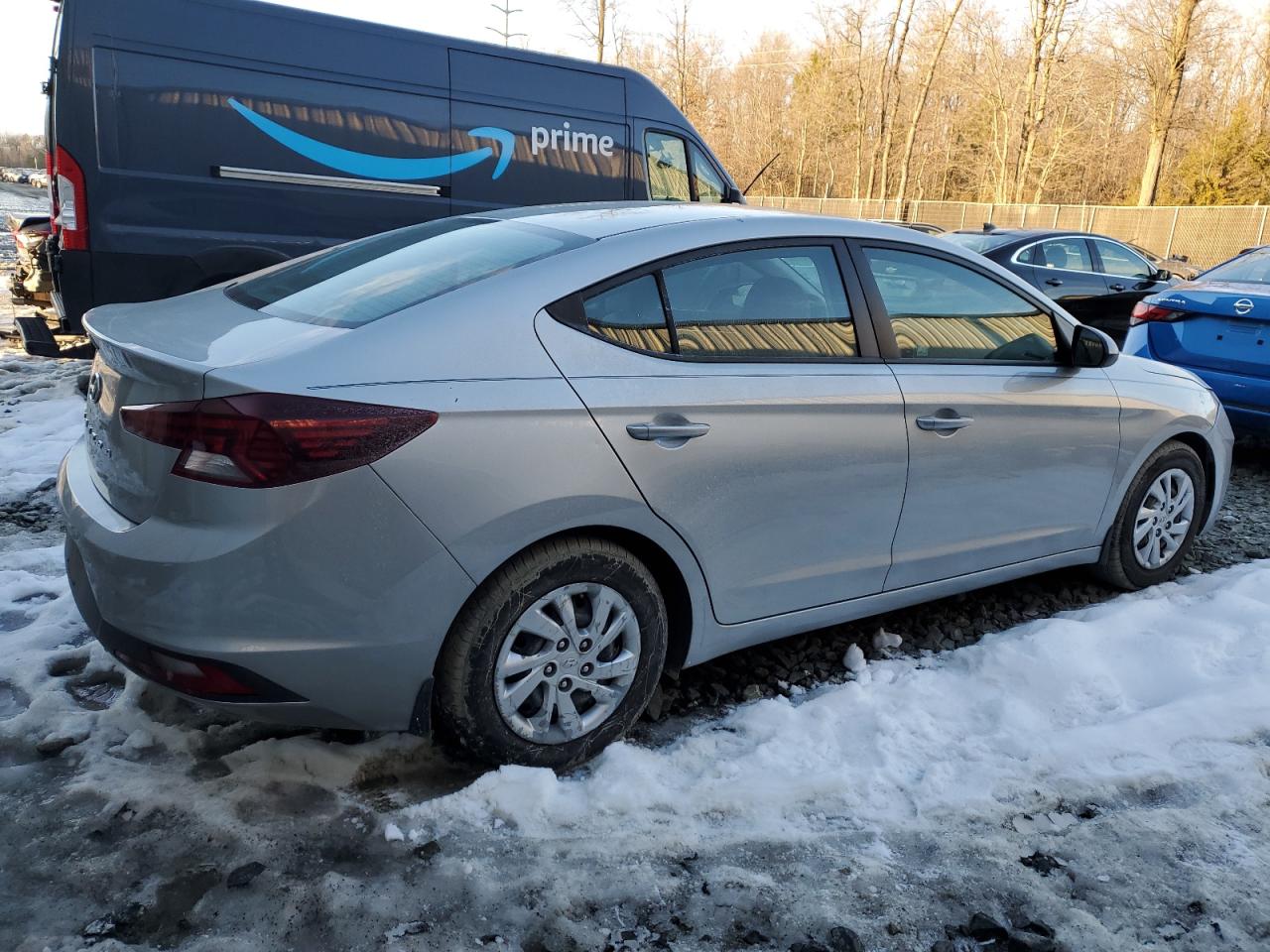 2020 Hyundai Elantra - Image 3