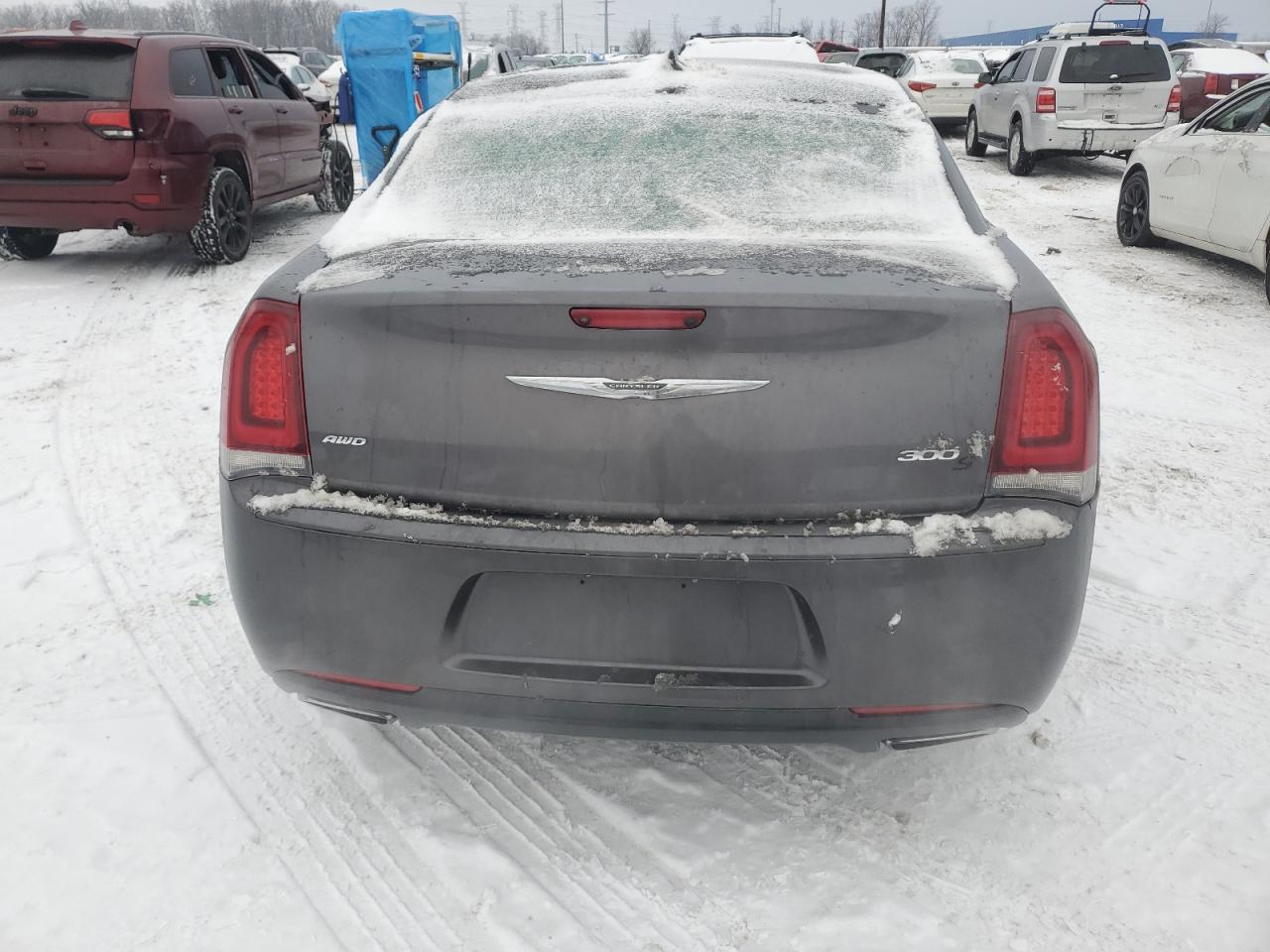 2017 Chrysler 300 - Image 6