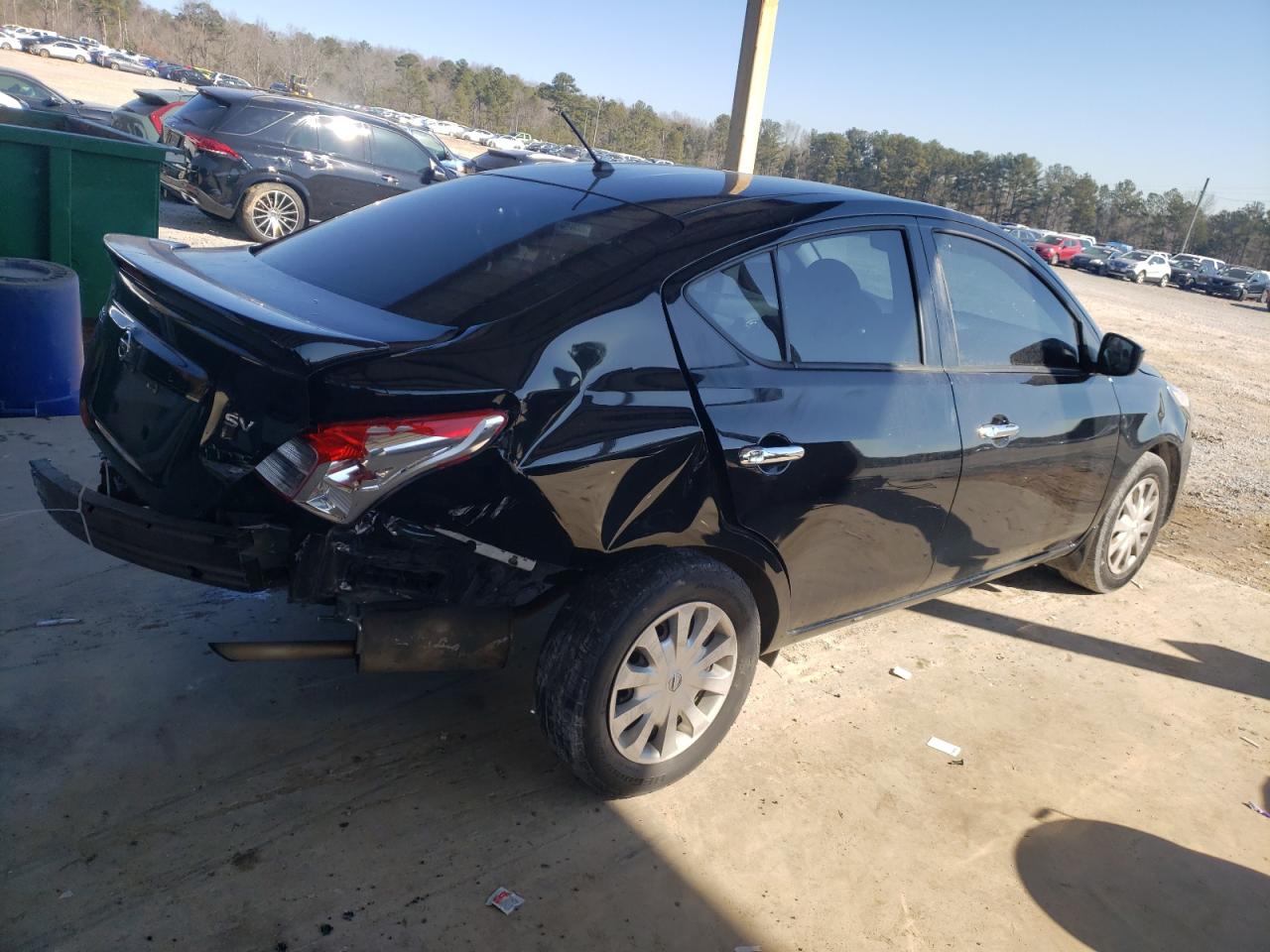 2019 Nissan Versa - Image 3
