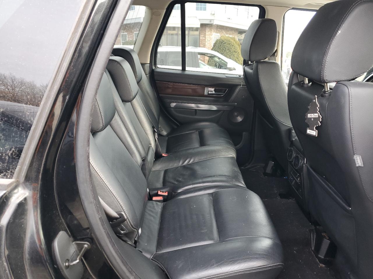 2010 Land Rover Range Rover - Image 11