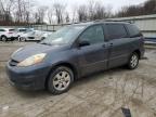 2006 Toyota Sienna Ce na sprzedaż w Ellwood City, PA - Front End