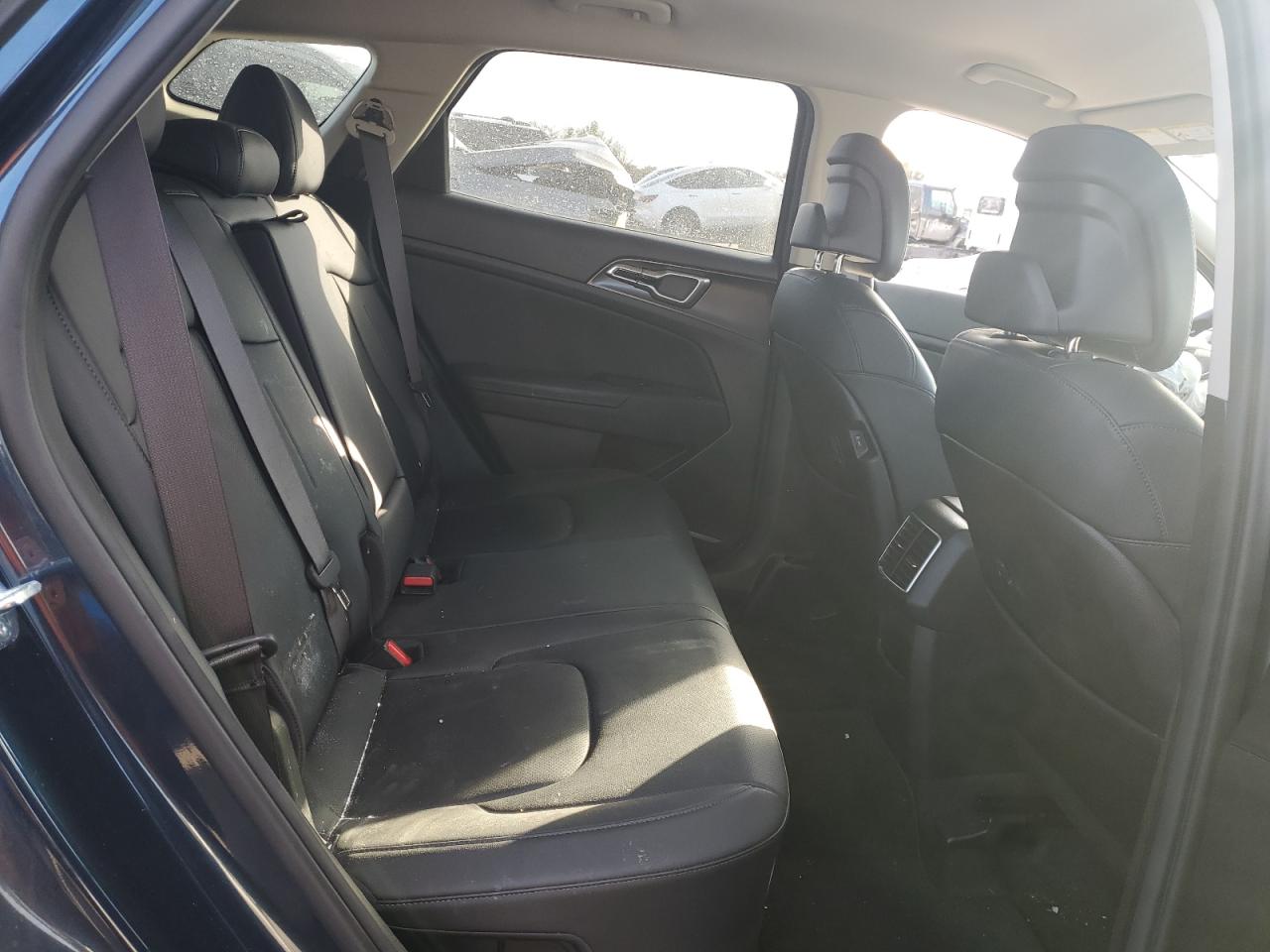 2023 Kia Sportage - Image 11