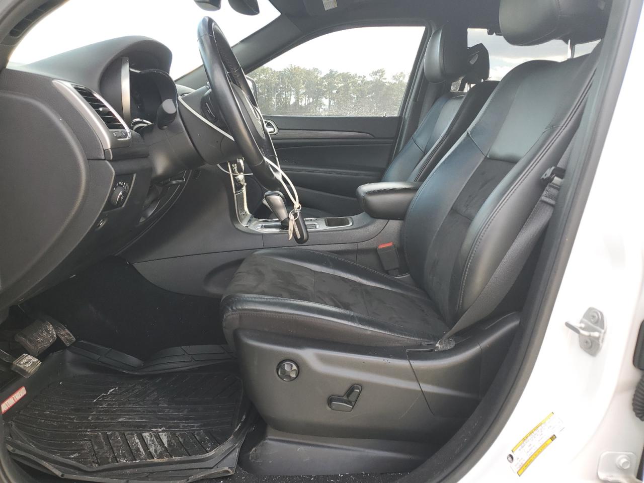 2020 Jeep Grand Cherokee - Image 7