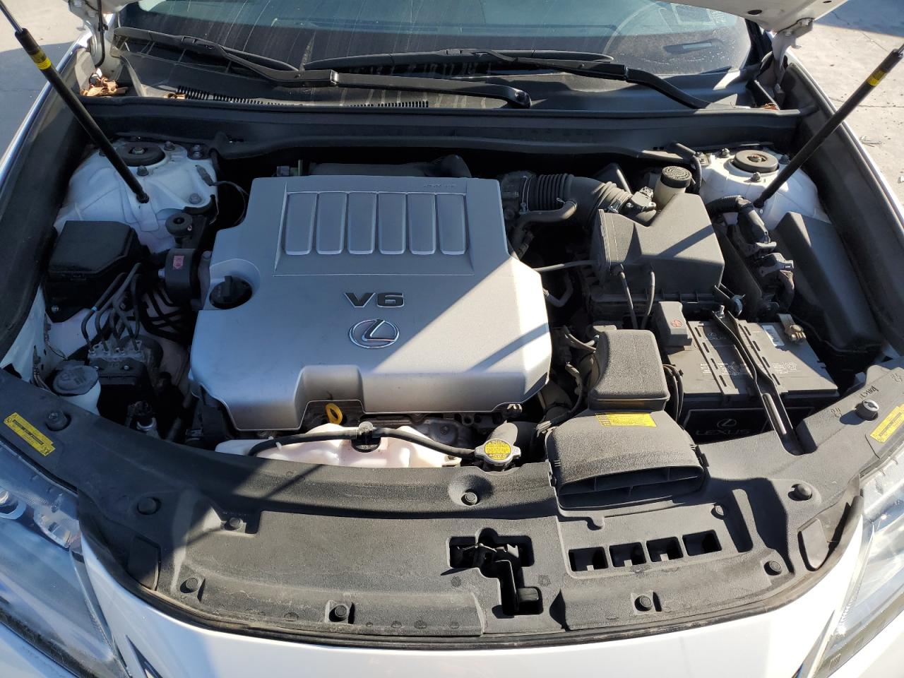 2014 Lexus ES - Image 11