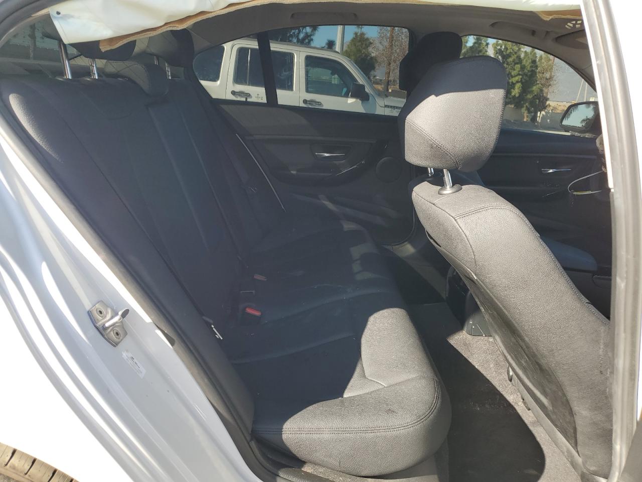 2017 BMW 320 I VIN: WBA8E1G31HNU18511 Lot: 94772595