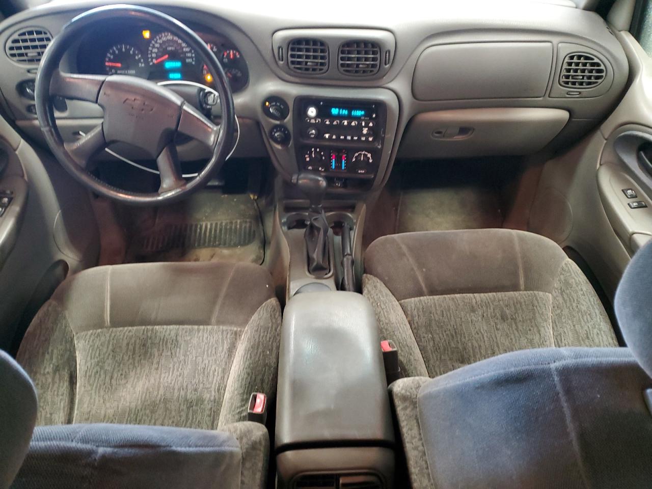 2002 Chevrolet TrailBlazer - Image 8