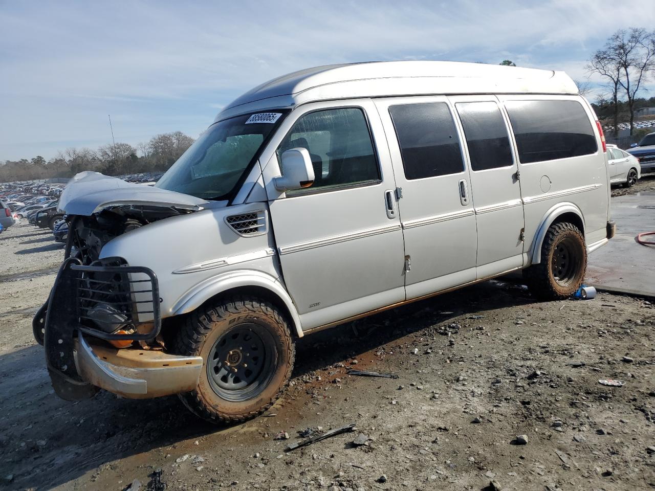 2011 Chevrolet Express - Image 1