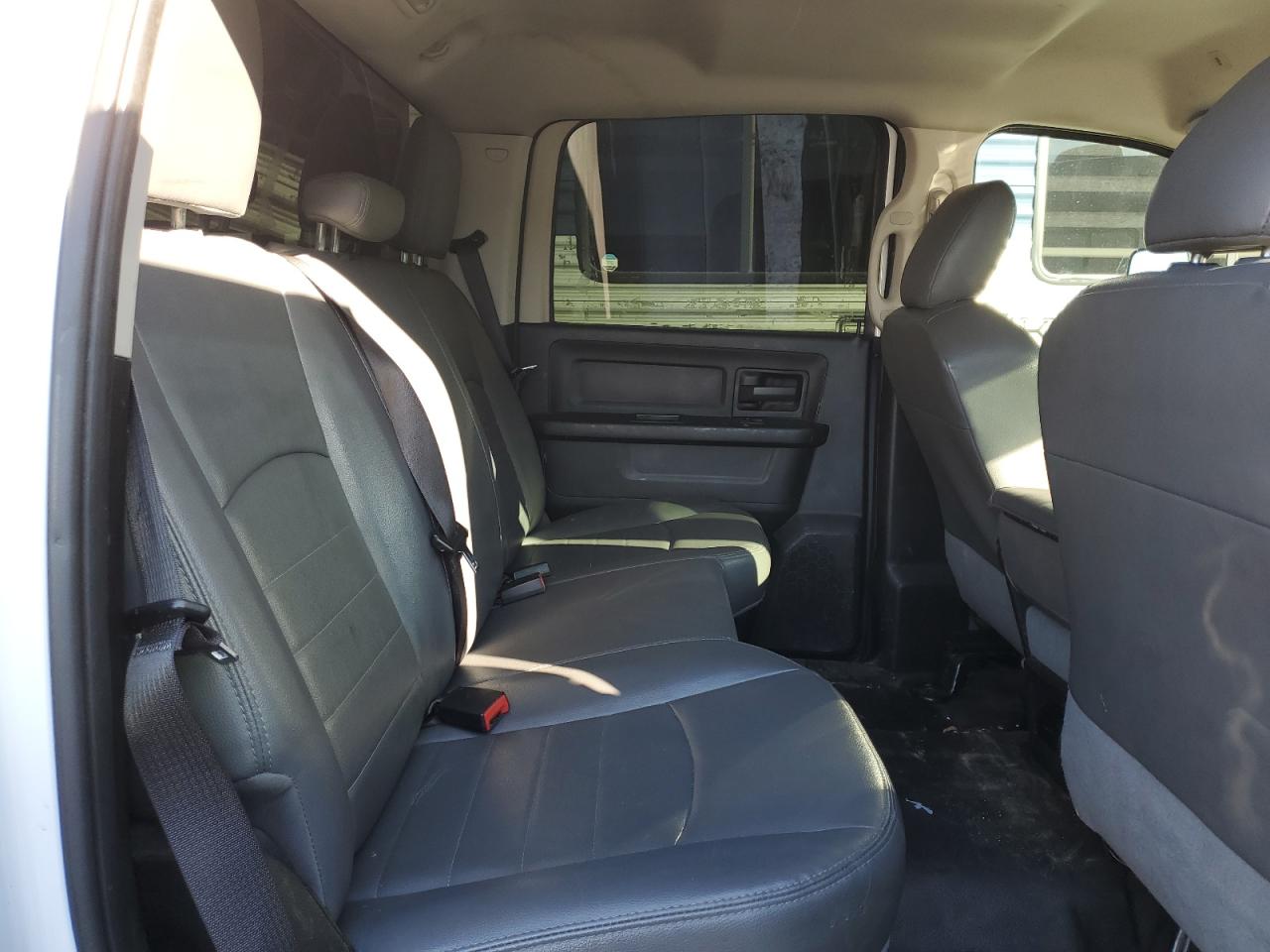 2018 RAM 3500 - Image 10