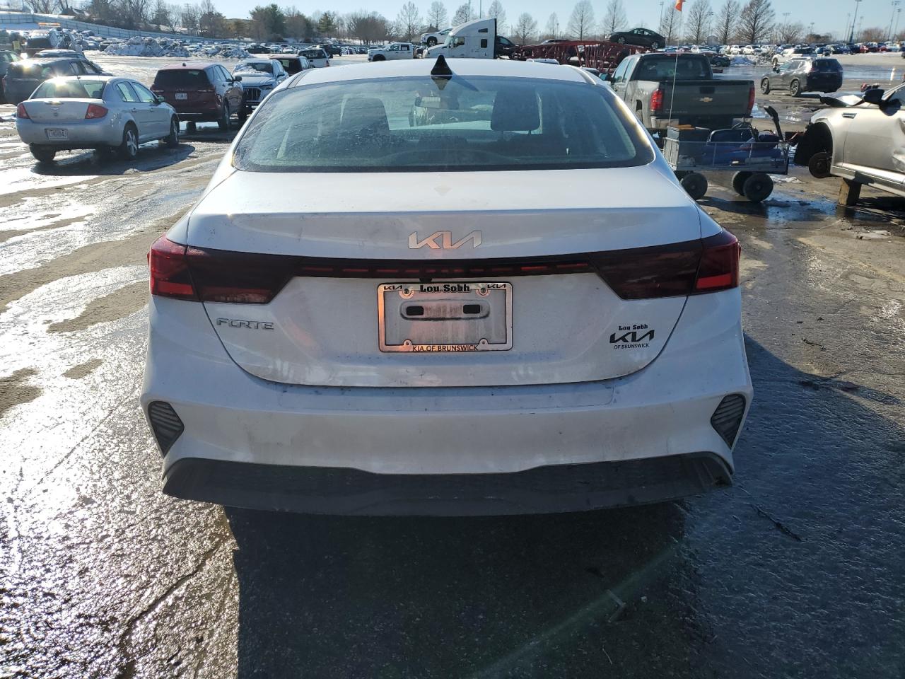 2023 Kia Forte - Image 6