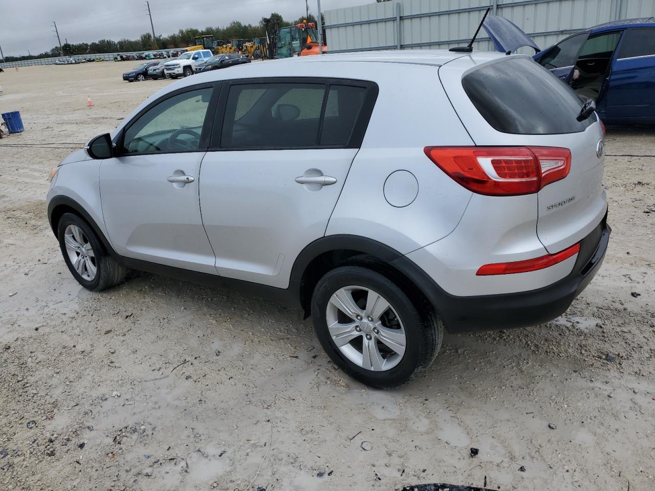 2011 Kia Sportage - Image 2