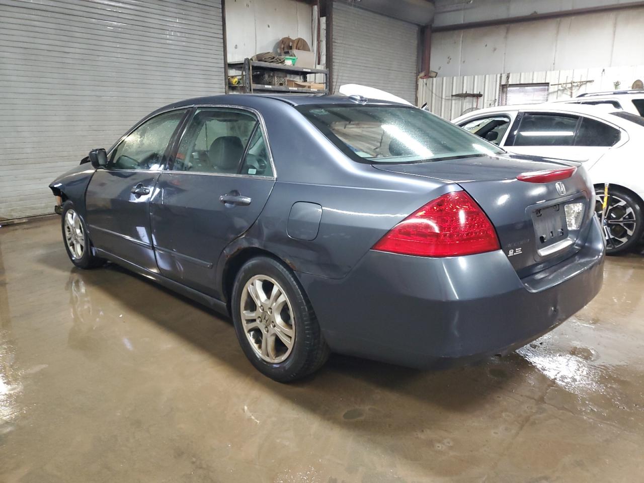 2007 Honda Accord - Image 2