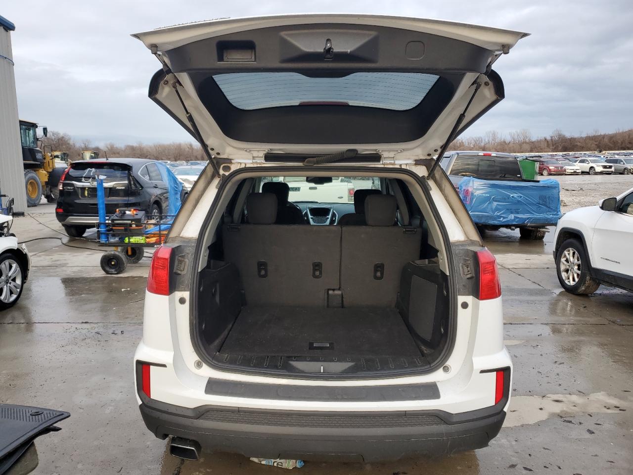 2017 GMC Terrain - Image 6
