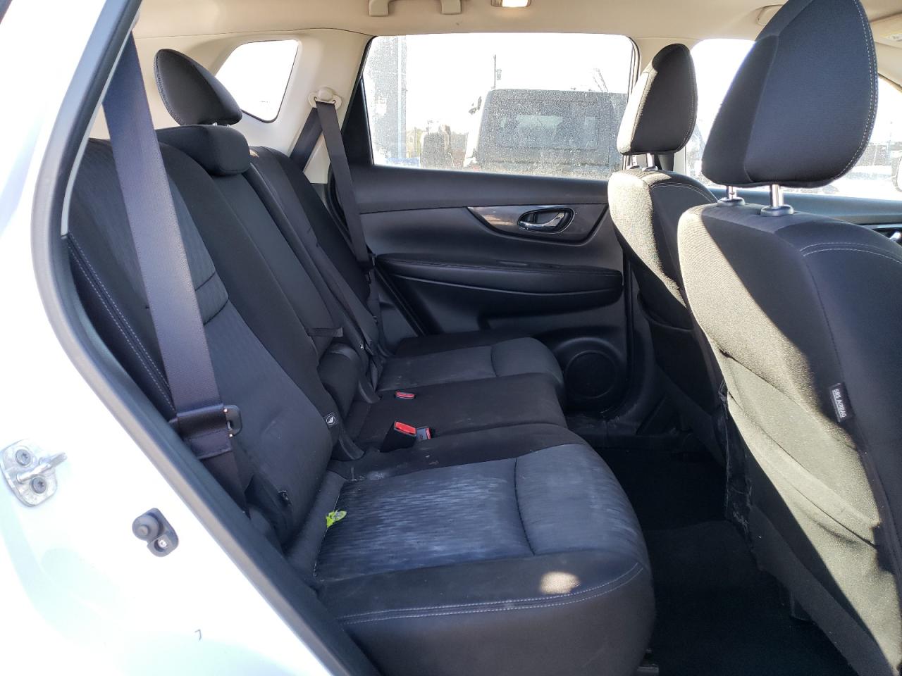 2018 Nissan Rogue - Image 11