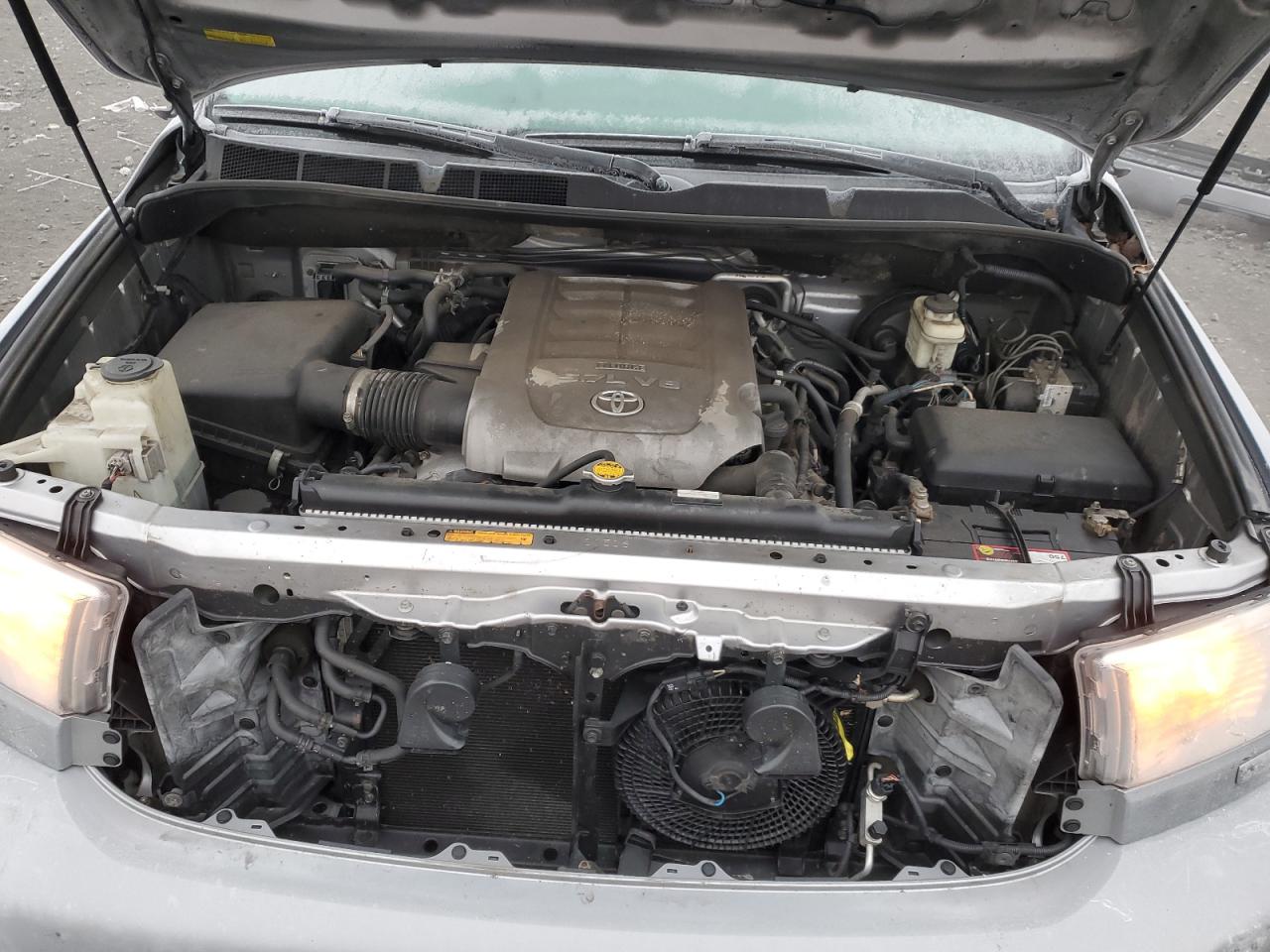 2010 Toyota Sequoia - Image 12