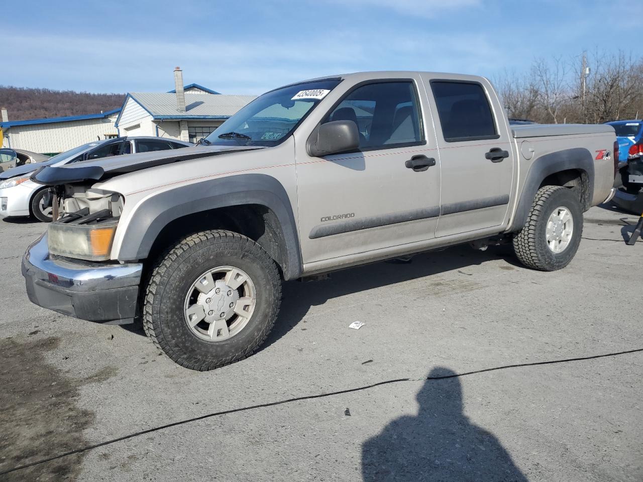 2004 Chevrolet Colorado - Image 1