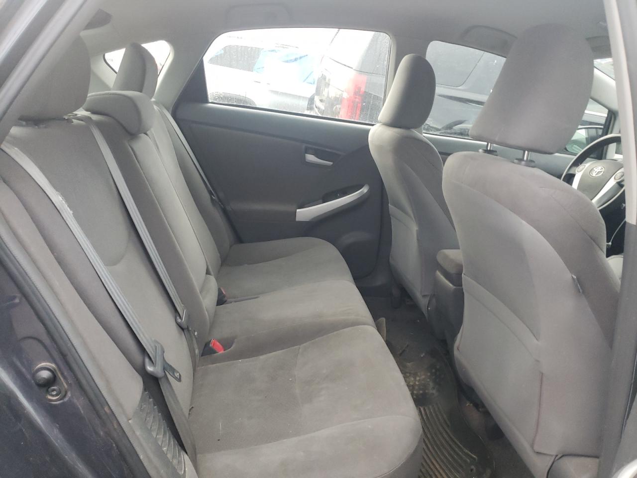 2011 Toyota Prius - Image 10