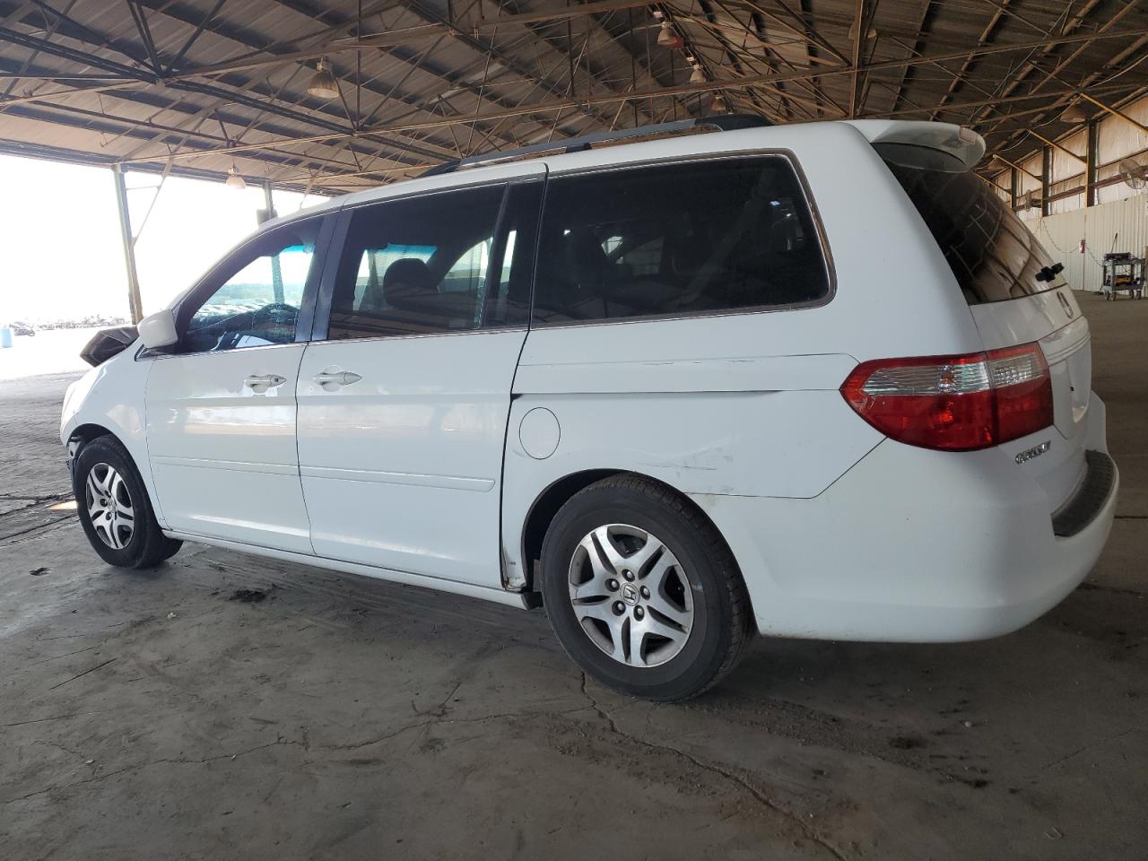 2006 Honda Odyssey - Image 2