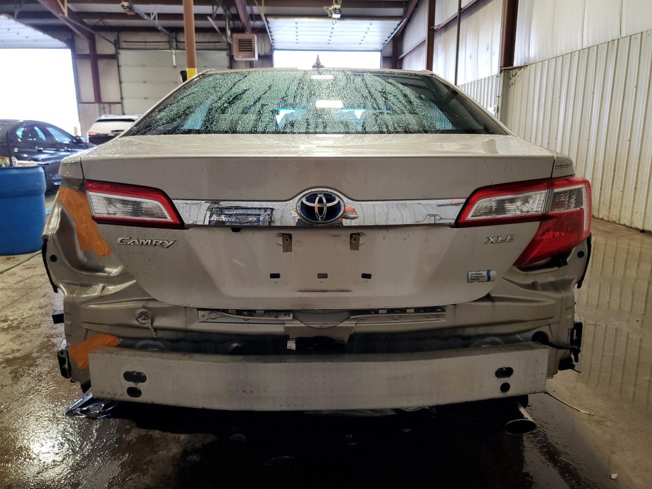 2014 Toyota Camry - Image 6