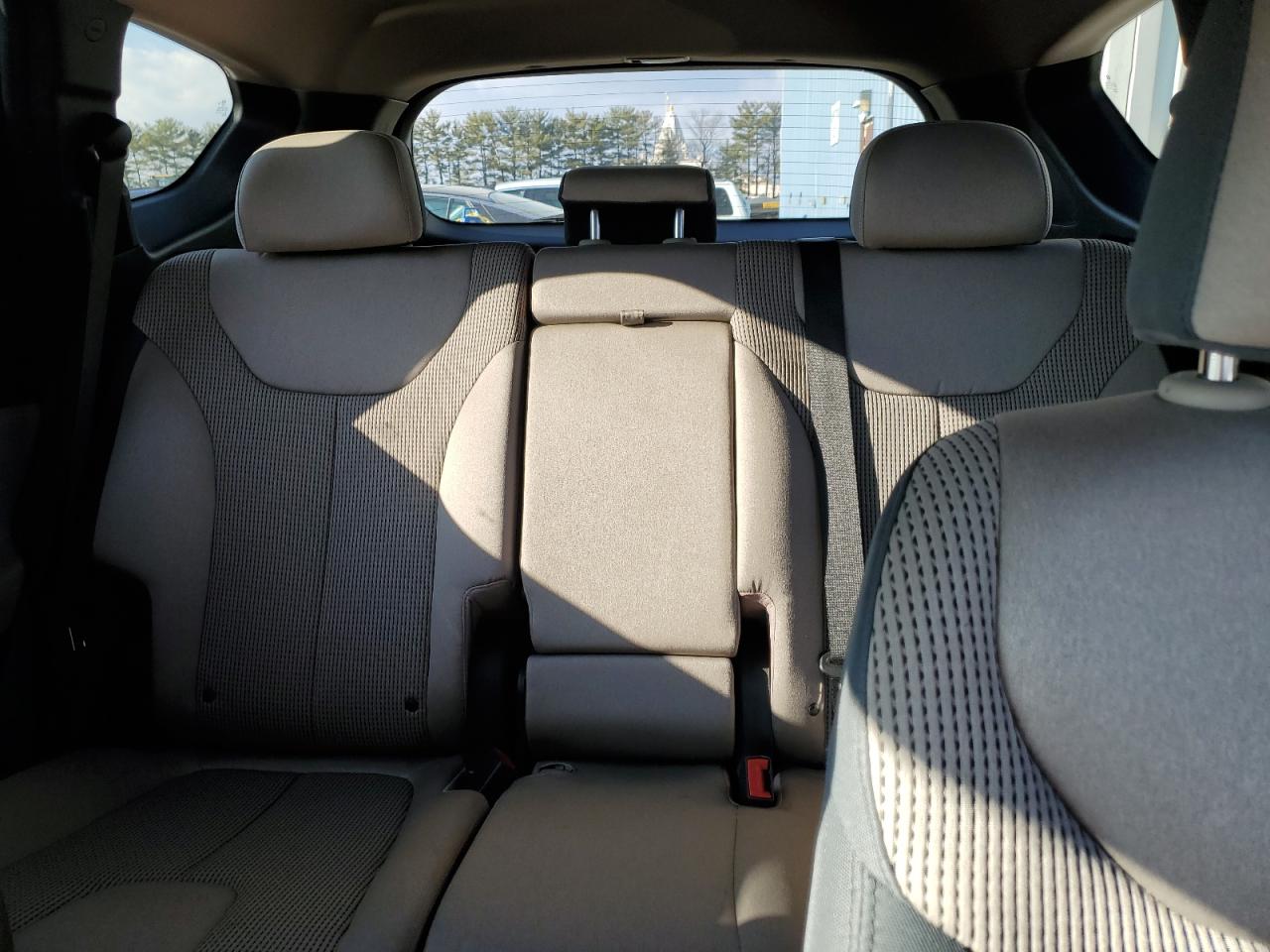 2019 Hyundai Santa Fe - Image 10