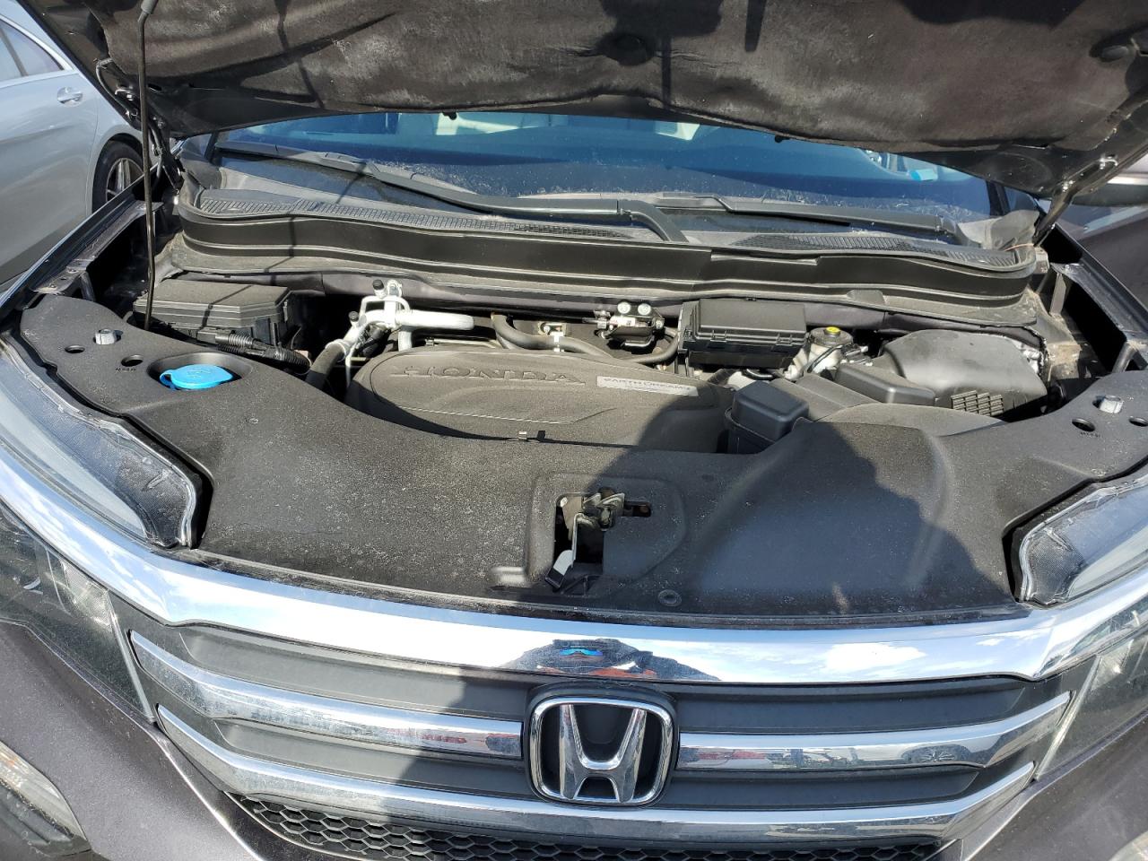 2018 Honda Pilot - Image 12