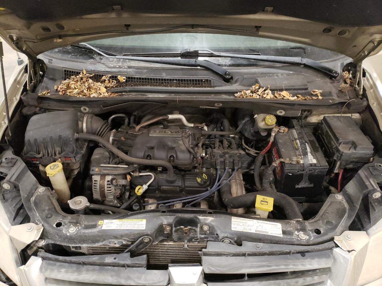 2008 Dodge Caravan - Image 12