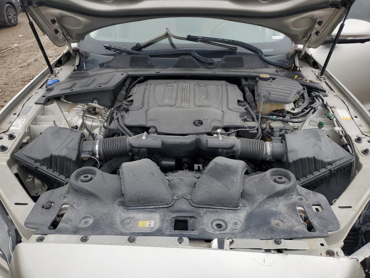 2017 Jaguar XJ - Image 11