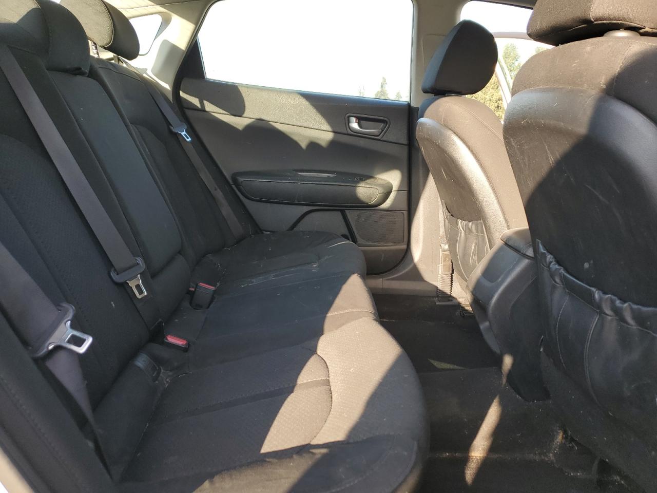 2017 Kia Optima - Image 10