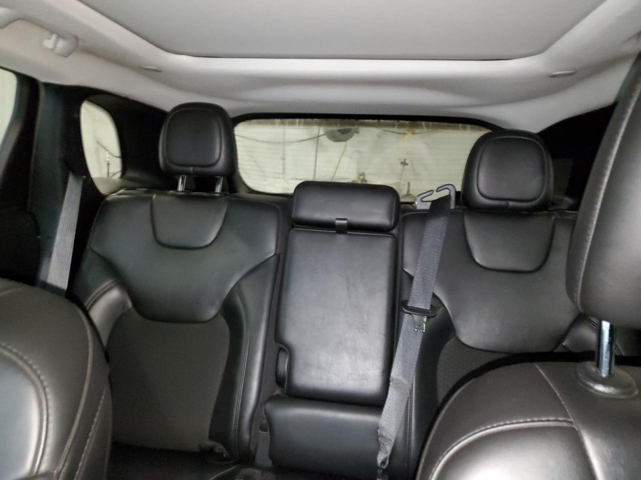 2019 Jeep Grand Cherokee - Image 10