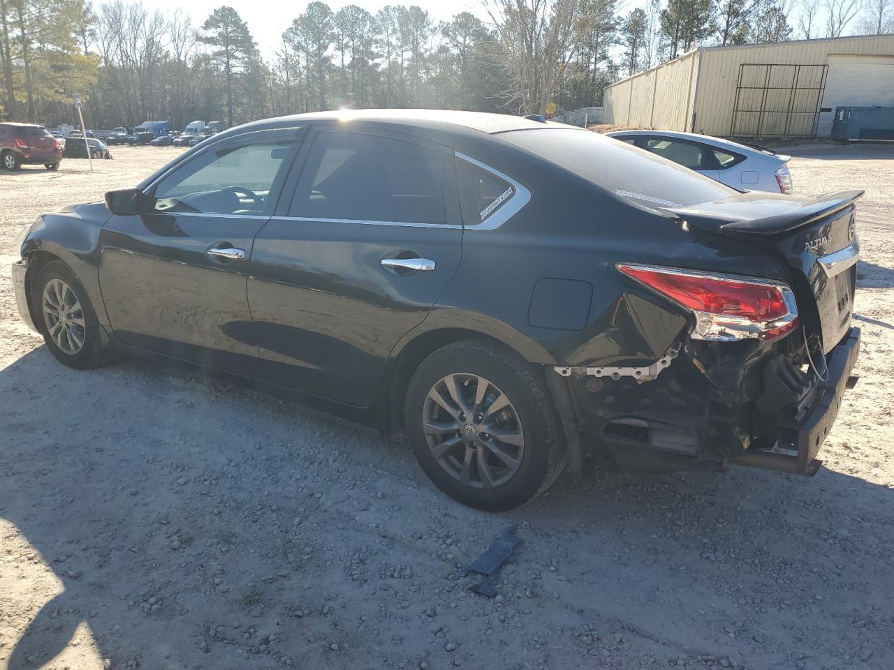2015 Nissan Altima - Image 2