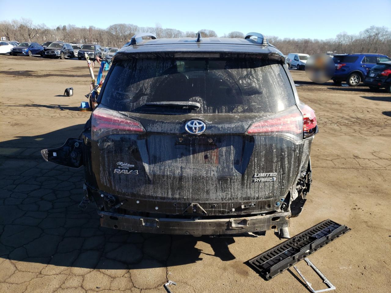 2017 Toyota RAV 4 - Image 6