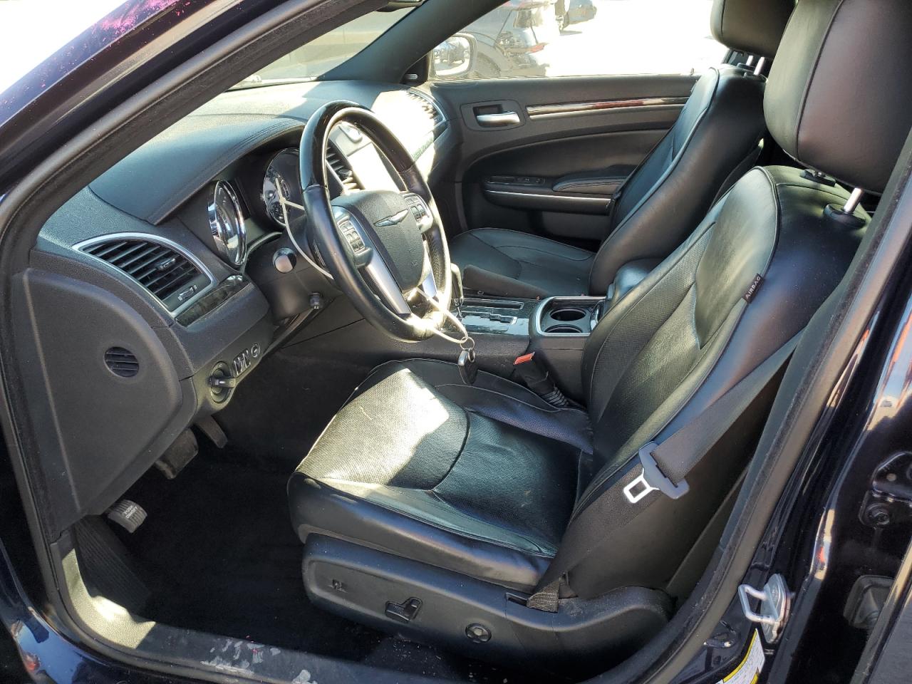 2011 Chrysler 300 - Image 7