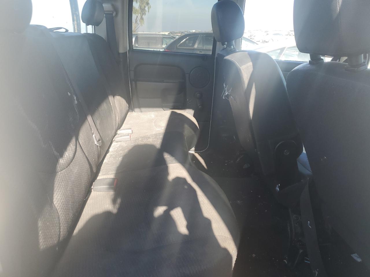 2004 Dodge RAM - Image 10