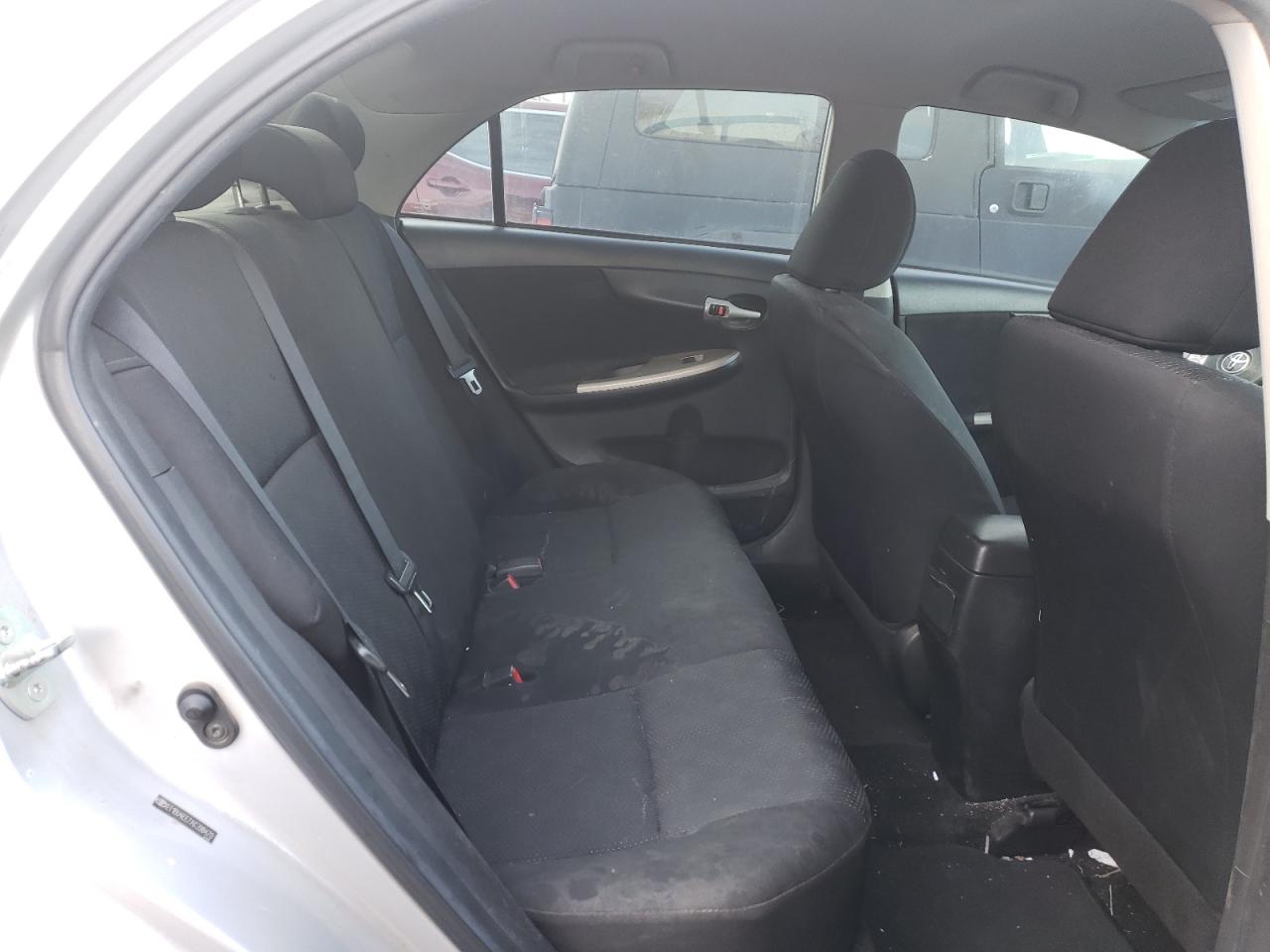 2010 Toyota Corolla - Image 10