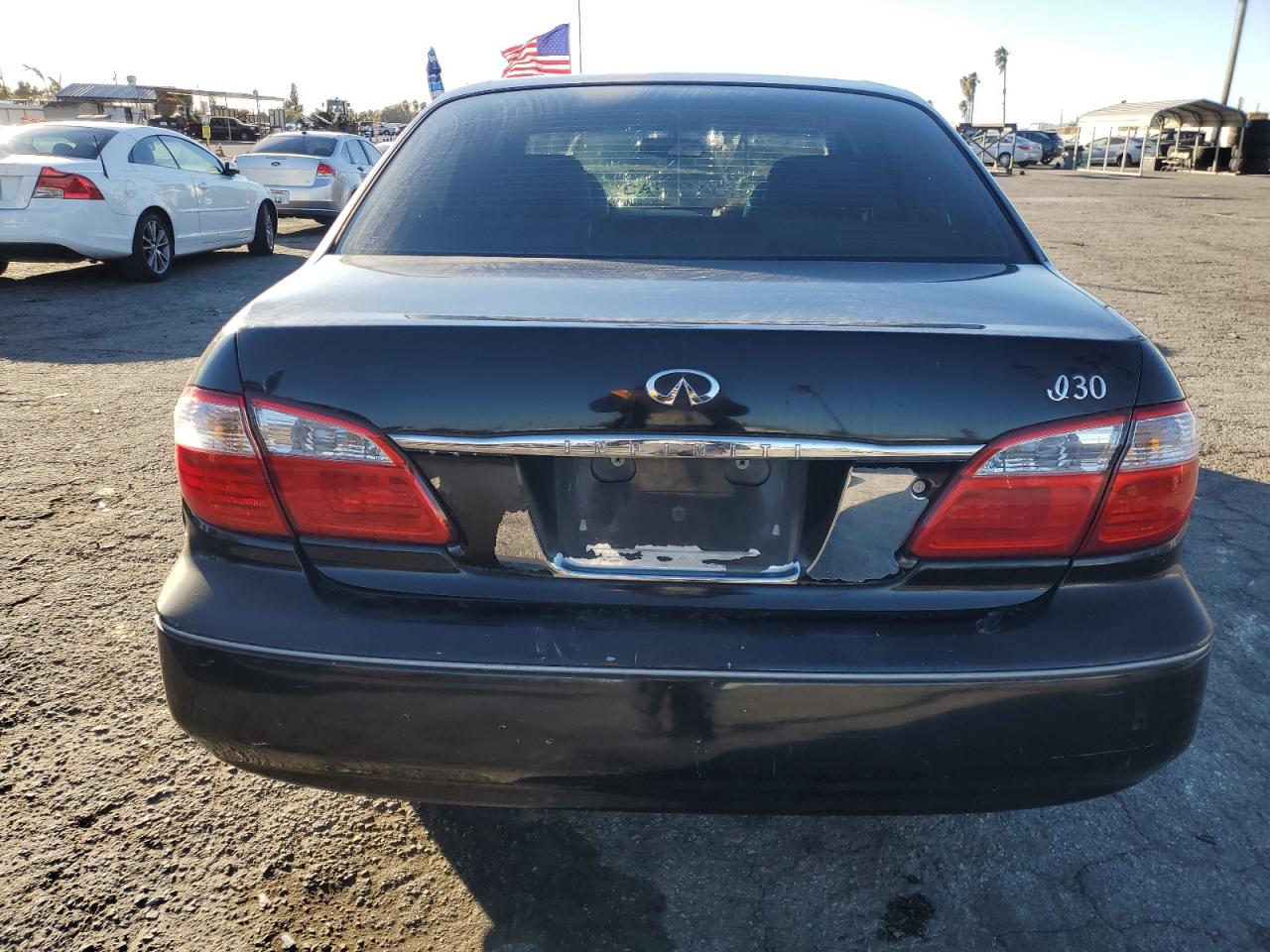 2001 Infiniti I - Image 6