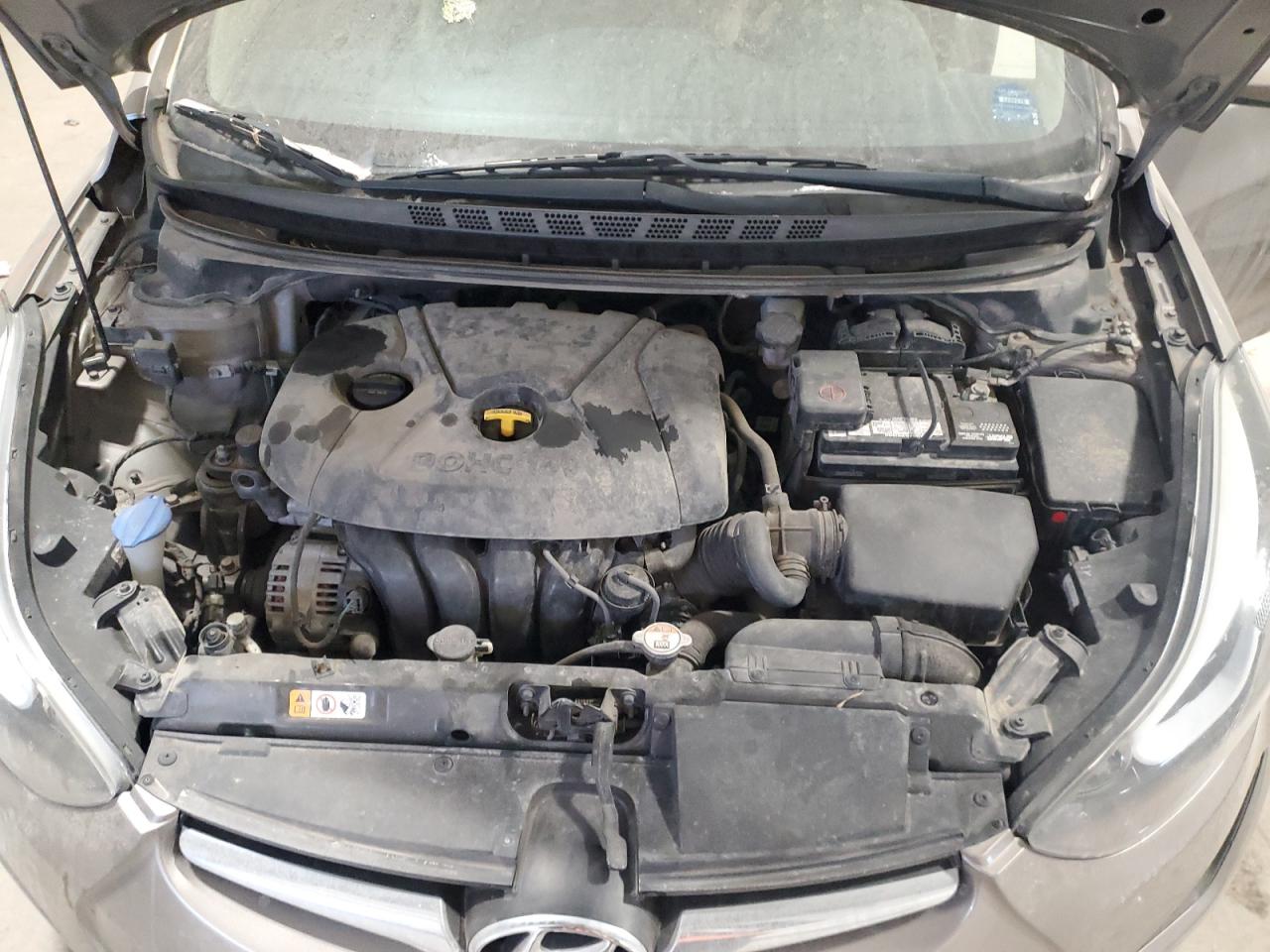 2015 Hyundai Elantra - Image 11
