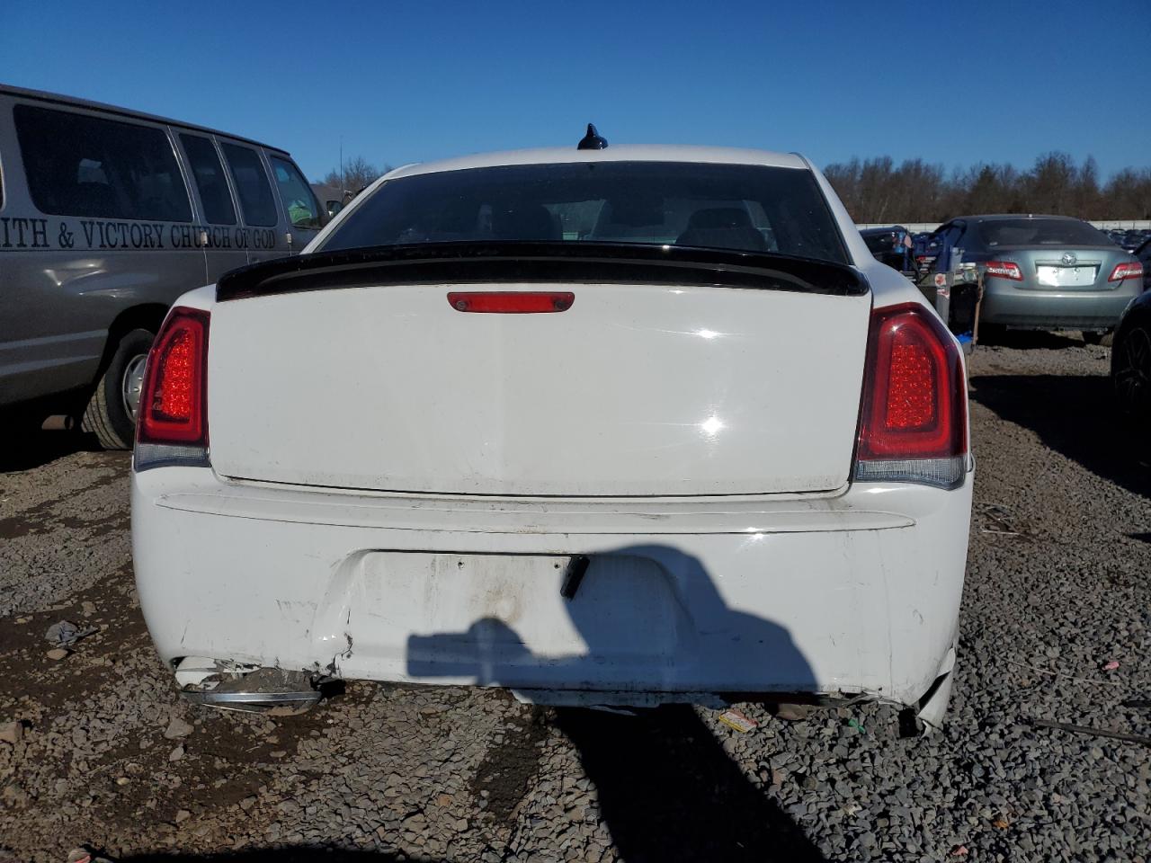 2018 Chrysler 300 - Image 6