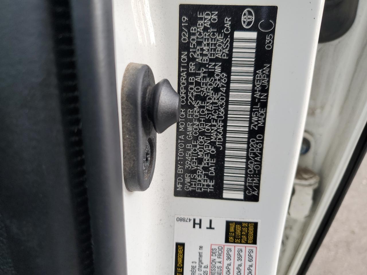 2019 Toyota Prius - Image 12