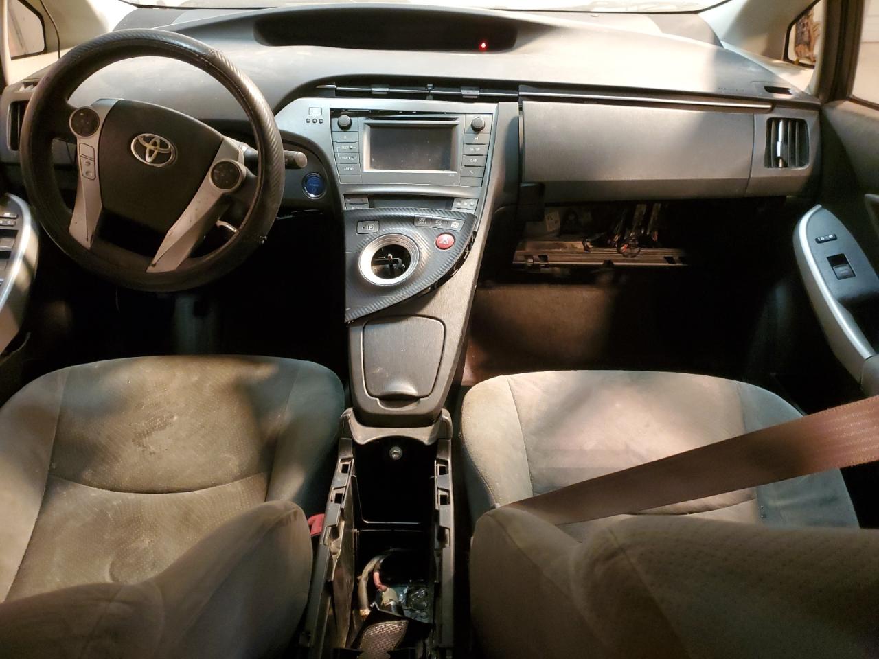 2012 Toyota Prius - Image 8